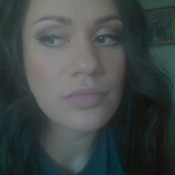 Profile Picture of Ana Torgesen (@torgesen11) on Poshmark
