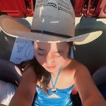 Profile Picture of annie zhang (@annie.gloriaa) on Instagram