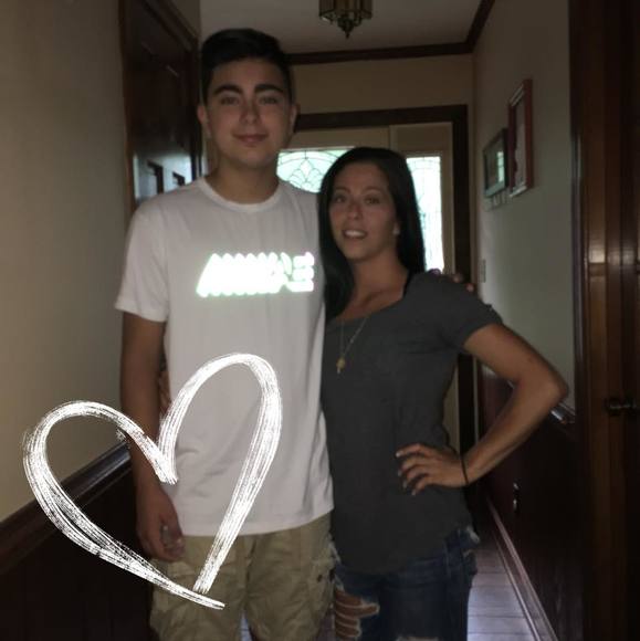 Profile Picture of Veronica Anselmo (@veronica831jm) on Poshmark