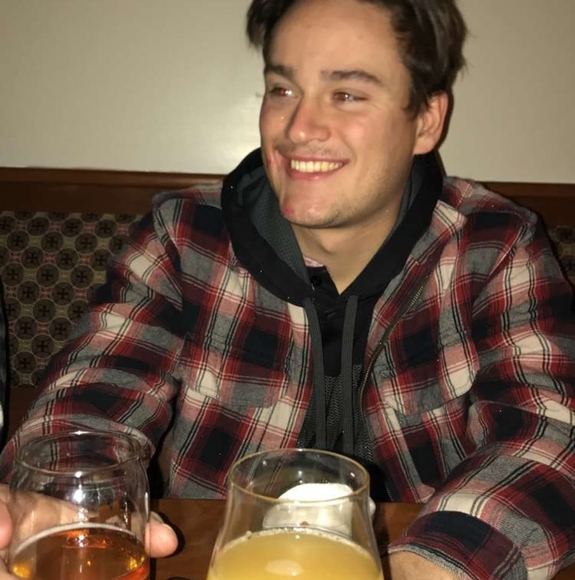 Profile Picture of Owen Lavictoire (@owen613) on Poshmark