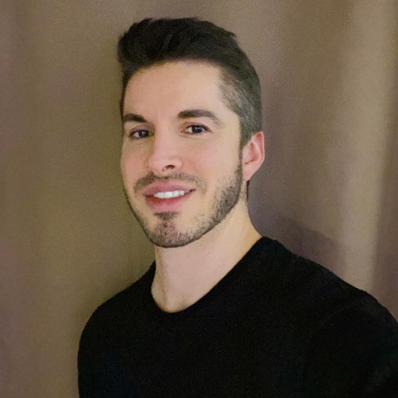 Profile Picture of David Auclair-asselin (@davidoooo1983) on Poshmark