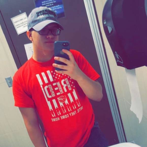 Profile Picture of Isaac Van horn (@isaacvh86) on Poshmark