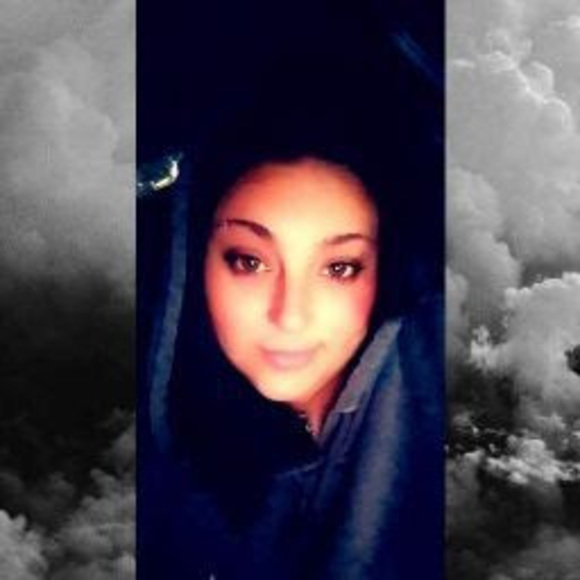 Profile Picture of Crystal Warnock (@crystal_warnock) on Poshmark