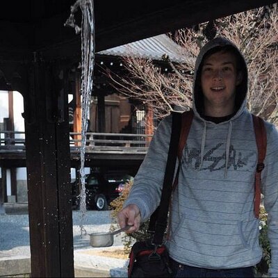 Profile Picture of Stuart Sharpe (@stueysharpie) on Twitter