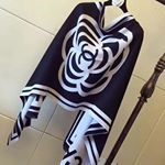 Profile Picture of Michelle (@scarf_paradise) on Instagram