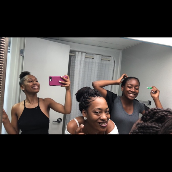 Profile Picture of Georgette Payne (@georgettepayne) on Poshmark