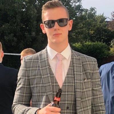 Profile Picture of Tom Bott (@botty_5) on Twitter