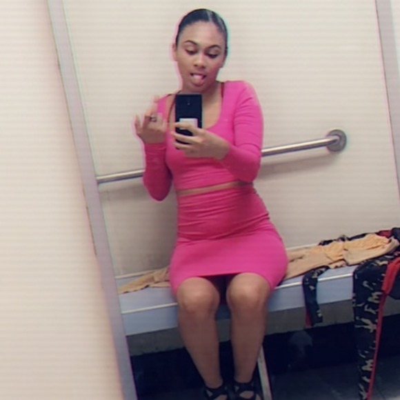 Profile Picture of Eunique Wheelwright (@tashianamonet17) on Poshmark