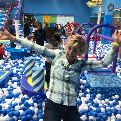 Profile Picture of Julie Bondy Roberts (@CAcareercoach) on Twitter