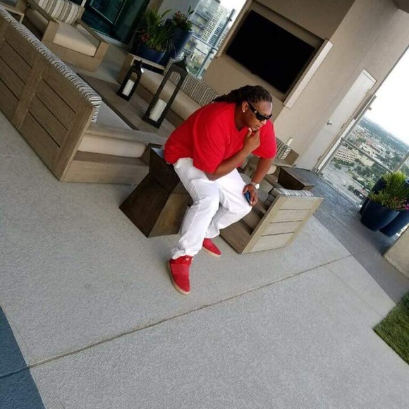 Profile Picture of Joseph Richard (@joseph_richard) on Poshmark