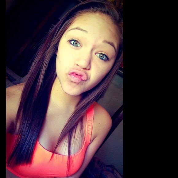 Profile Picture of Jade Jessepe (@jade_jessepe) on Poshmark