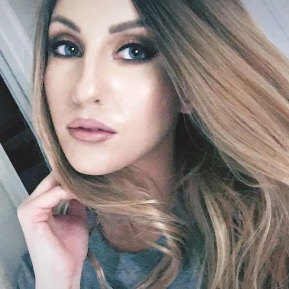 Profile Picture of Jillian Rohrbach (@jillyrohr93) on Poshmark