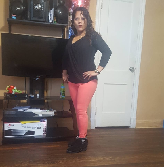 Profile Picture of Isa Andrade (@isandrade) on Poshmark