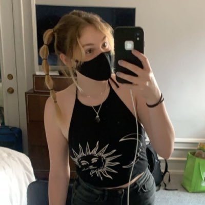 Profile Picture of Shelby Case (@shelbyjcase) on Twitter