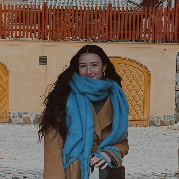 Profile Picture of Freja Johnson (@freja5200) on Poshmark