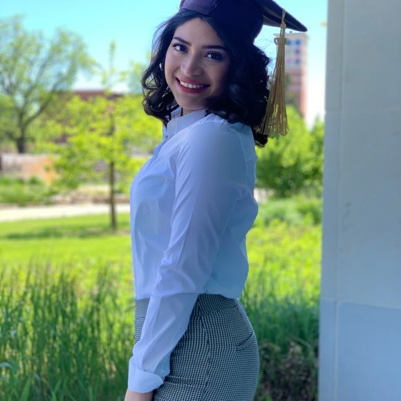 Profile Picture of Lorena Jaimes-salinas (@lorenasalinas27) on Poshmark