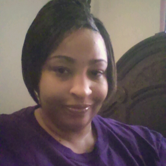 Profile Picture of Pamela Dixon (@mspamela42) on Poshmark