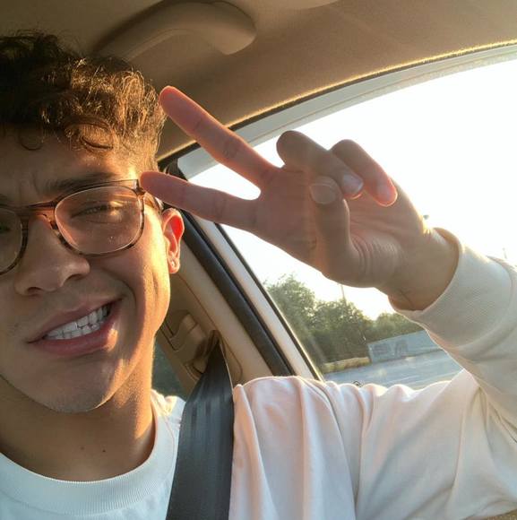 Profile Picture of Antonio Rivera (@antriv831) on Poshmark