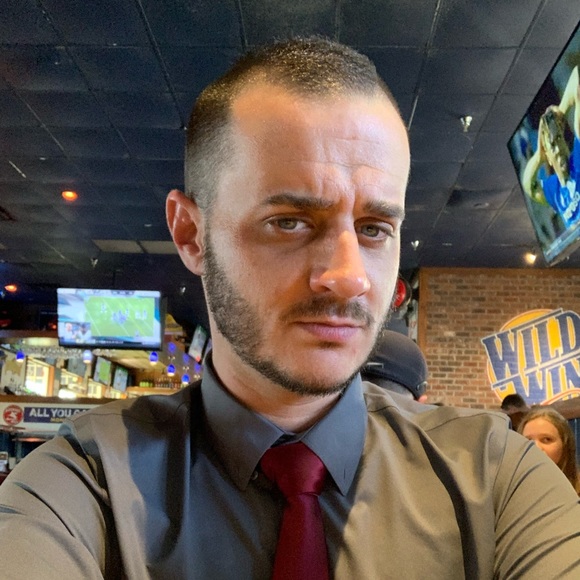 Profile Picture of Zachary Crouch (@zak843) on Poshmark