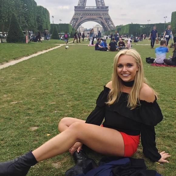 Mandy Callaghan - Poshmark Profile Picture of Mandy Callaghan (@mandycadie) on Poshmark