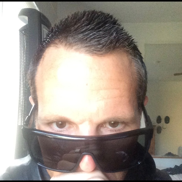 Profile Picture of Michael Foskett (@tailormade1517) on Poshmark