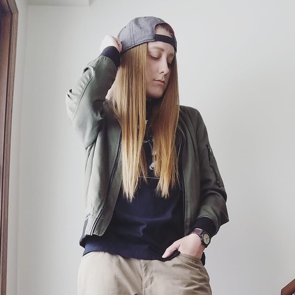 Profile Picture of Frankie Bobula (@fbobula) on Poshmark