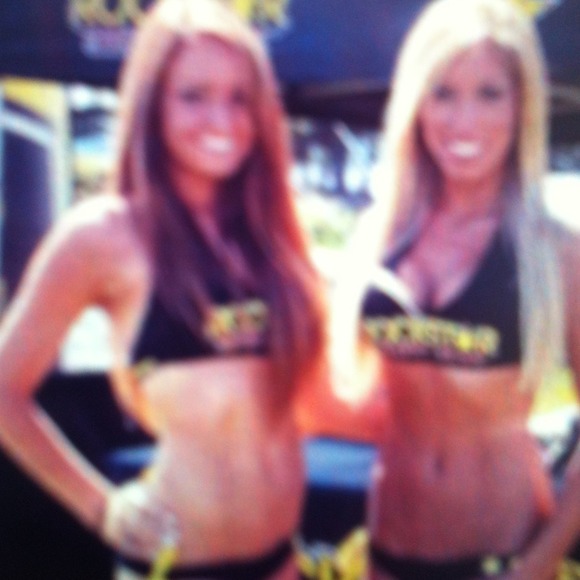 Profile Picture of Leilina Kii (@leilinaki) on Poshmark