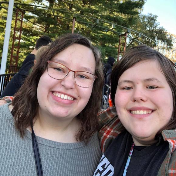 Profile Picture of Leslee Gilleland (@lesleegilleland) on Poshmark