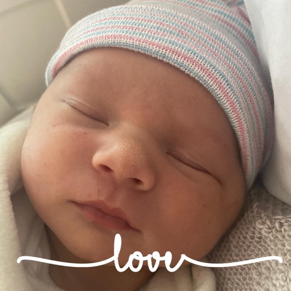 Profile Picture of Silvia Jarero (@arenny) on Poshmark