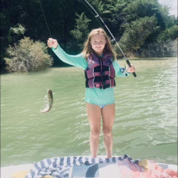 Profile Picture of Allison Needham (@allisonneedh301) on Poshmark