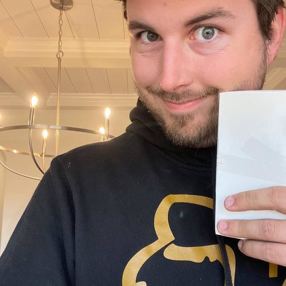 Profile Picture of Chad Hilsinger (@chad_hilsinger) on Poshmark