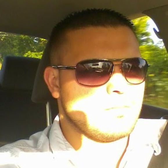 Profile Picture of Jason Bittle (@jasonraybittle) on Poshmark