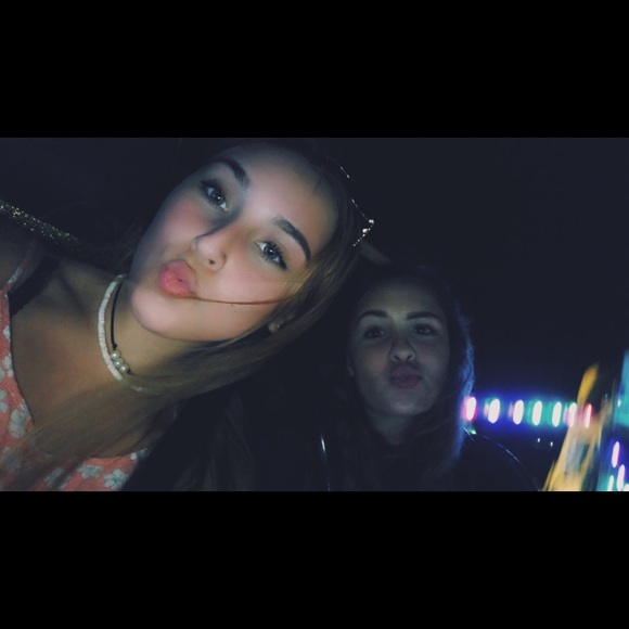 Profile Picture of Alexis Novello (@alexisnovello) on Poshmark