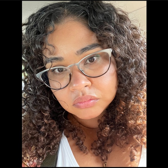 Profile Picture of Tanya Goris (@tanya_amy) on Poshmark