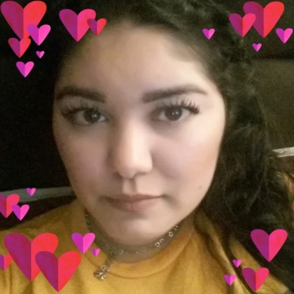Profile Picture of Yesenia De corrales (@yesegalvez_) on Poshmark