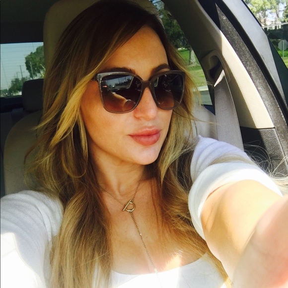 Profile Picture of Amanda Arick (@amandakat88) on Poshmark