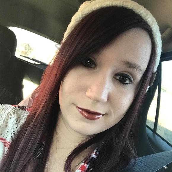 Profile Picture of Ashley Mewhinney (@95ash) on Poshmark