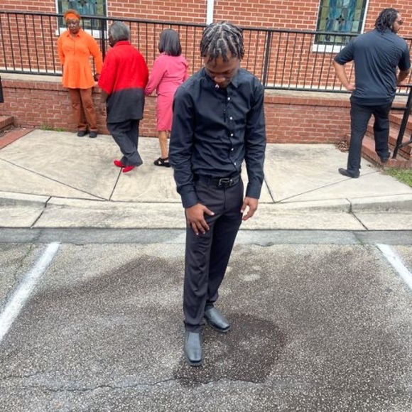 Profile Picture of Frankey Flowers (@grimaceheat) on Poshmark