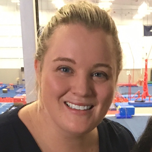 Profile Picture of Anne Triplett (@atriplett908) on Poshmark