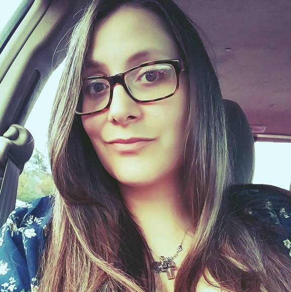Profile Picture of Corilynn Viveiros (@twdgrl) on Poshmark