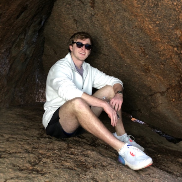 Profile Picture of David Hensley (@davidhensley_) on Poshmark