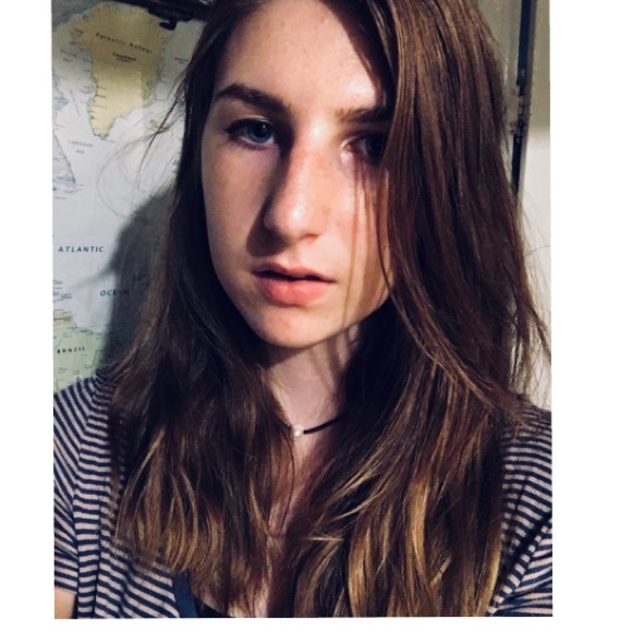 Profile Picture of Daylyn Bowman (@dayrae15) on Poshmark