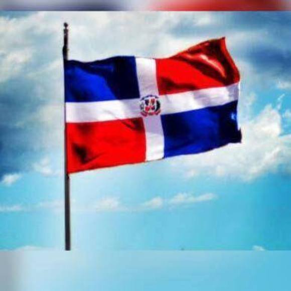 Profile Picture of Yohanna Ogando (@yohannard2287) on Poshmark