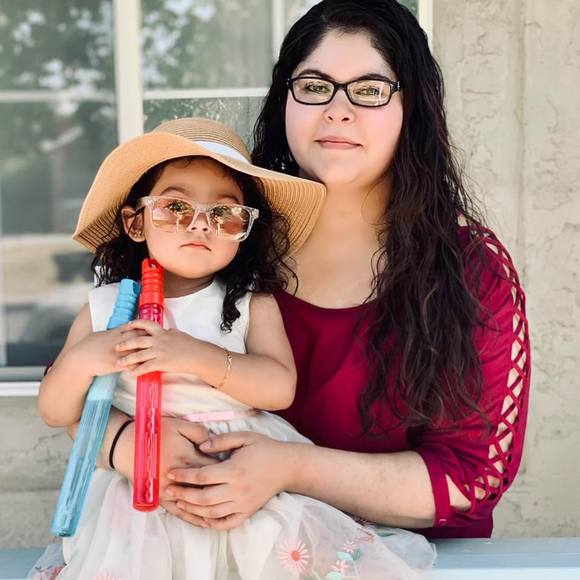 Profile Picture of Lisbeth Diaz (@lisd31) on Poshmark