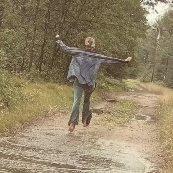 Profile Picture of Mallory Brueckman (@mbrueckman) on Poshmark