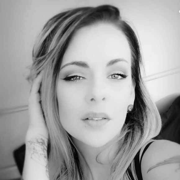 Profile Picture of Clarissa Wright (@partnoise63) on Poshmark
