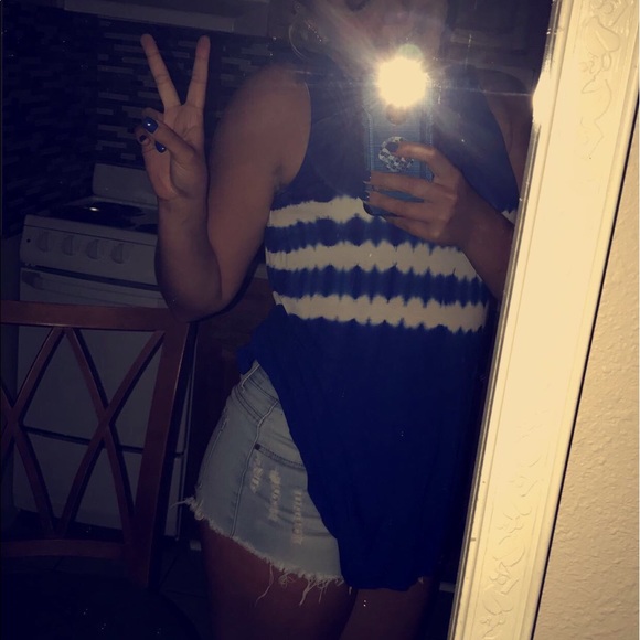 Profile Picture of Sarah Stallman (@sur_33) on Poshmark