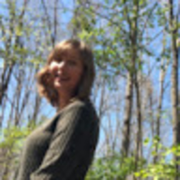 Profile Picture of Aly Rusciano (@alyrusciano) on Poshmark