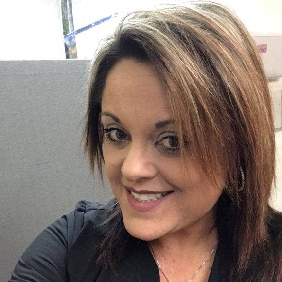 Profile Picture of Patricia Fussell (@tfussell) on Poshmark