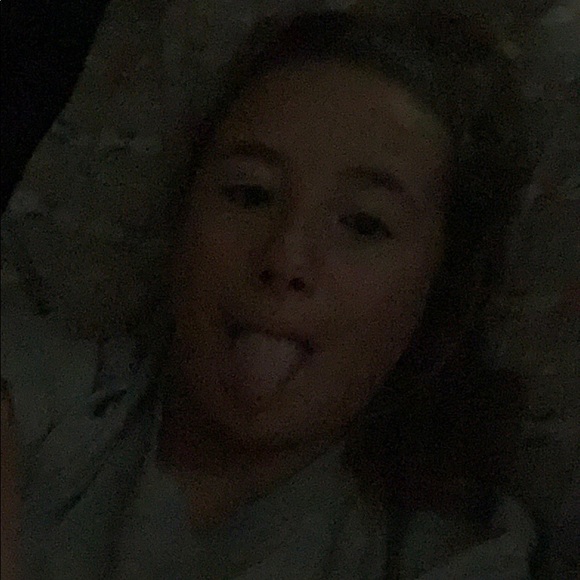 Profile Picture of Harper Stonecipher (@awesomeness_962) on Poshmark